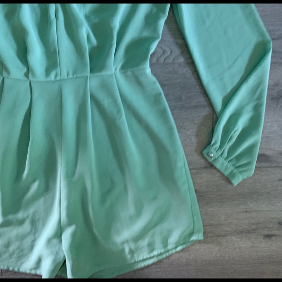 SOLD ✨Green Vintage Inspired Pleated Romper - Picture 6 of 6